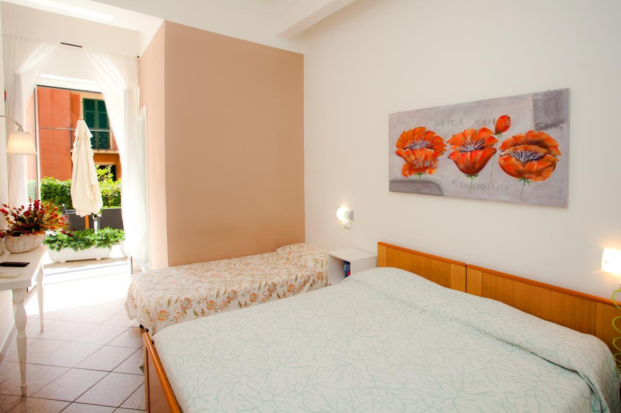 Hotel Lydia Alassio Kültér fotó